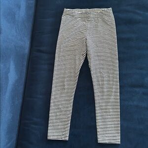 Primary brand black and white striped leggings size 8